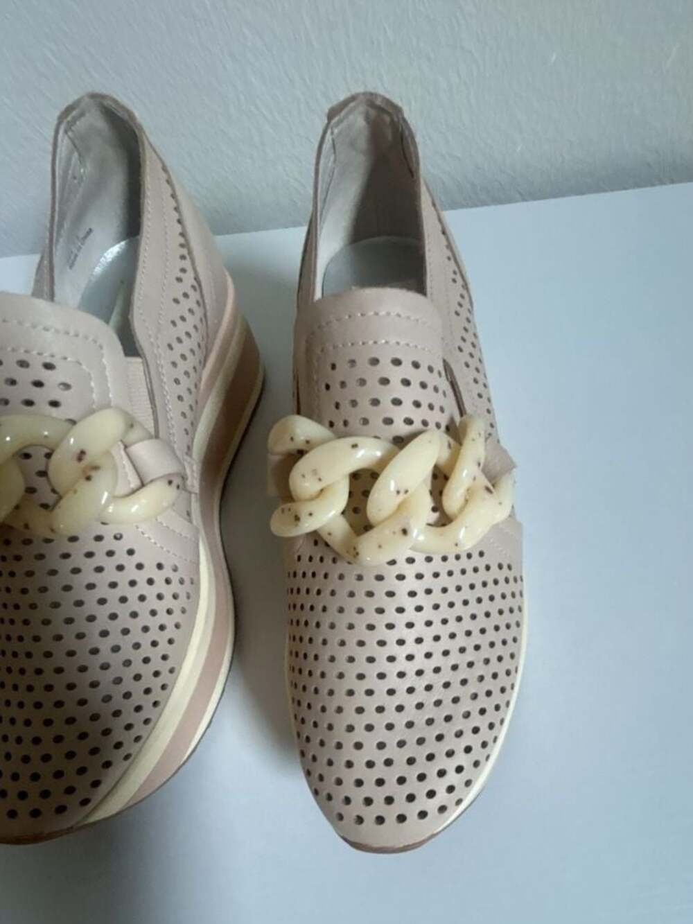 Dolce Vita Jhenee Leather Platform Sneakers Sand Nubuck Chain S 6.5 - Picture 9 of 16